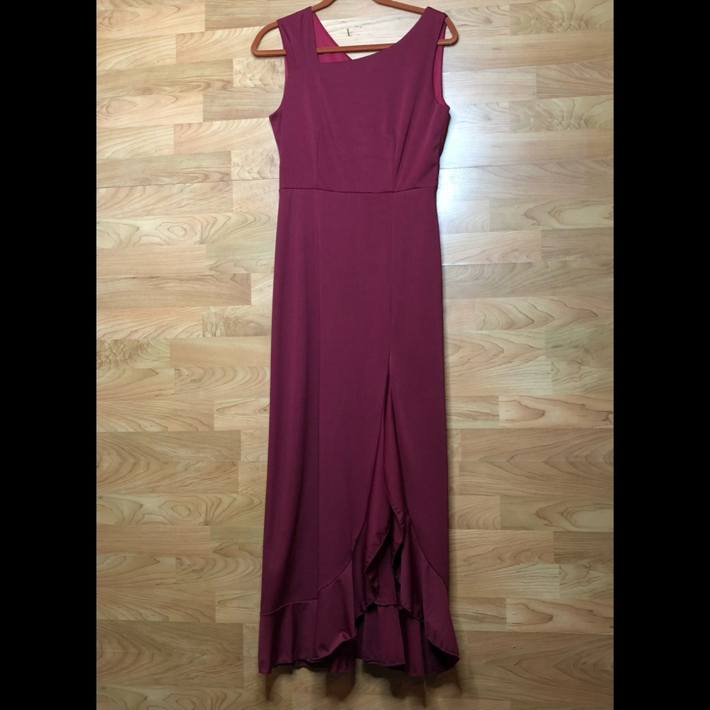 Medium Sleeveless Tulip Dress with Ruffle New Without Tags Excellent Con…